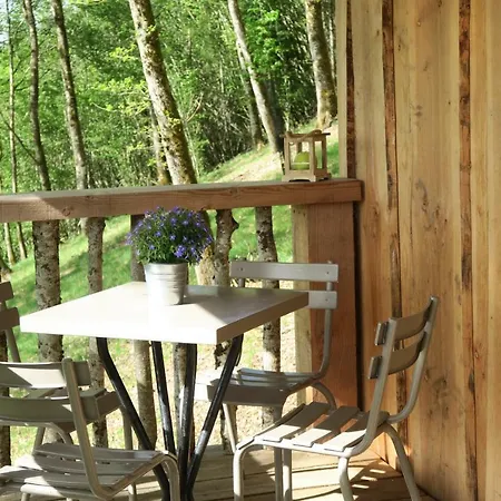 Les Cabanes De La Guinguette Летний дом