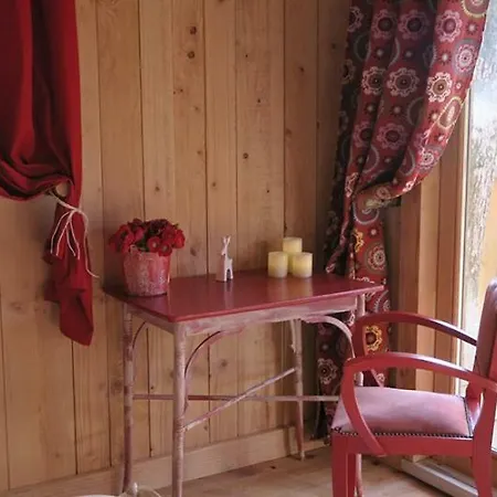 Les Cabanes De La Guinguette Летний дом